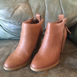 DV Jameson Side ZIP Booties